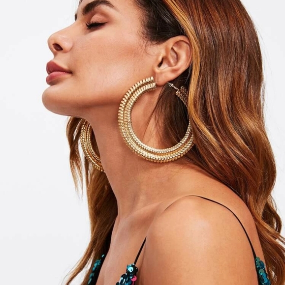 *Courtney* Large Detail Hoop Earrings - Picture 2 of 5